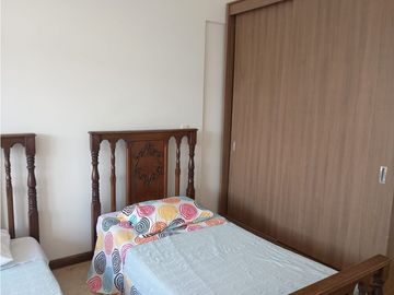 Venta de casa campestre de 2500 m2 en La Mesa Cund.