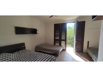 Casaquinta con piscina, 6500 M2 en 1399 mill en La Mesa CUND