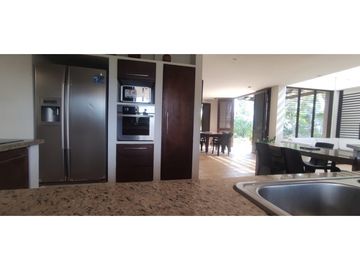 Casaquinta con piscina, 6500 M2 en 1399 mill en La Mesa CUND