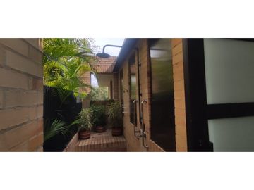 Casaquinta con piscina, 6500 M2 en 1399 mill en La Mesa CUND