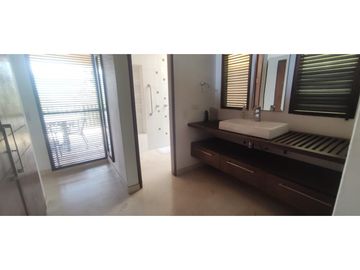 Casaquinta con piscina, 6500 M2 en 1399 mill en La Mesa CUND