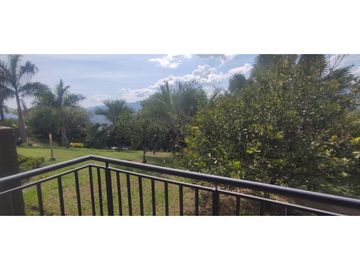 Casaquinta con piscina, 6500 M2 en 1399 mill en La Mesa CUND