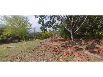 Casaquinta con piscina, 6500 M2 en 1399 mill en La Mesa CUND