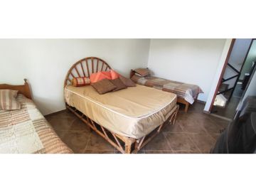 Casa campestre de 697 M2 en 1200 mill en San Joaquin, Ins de La Mesa