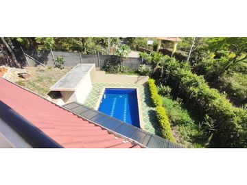 Casa campestre de 697 M2 en 1200 mill en San Joaquin, Ins de La Mesa