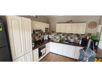 Casa campestre de 697 M2 en 1200 mill en San Joaquin, Ins de La Mesa