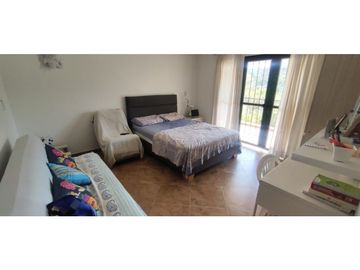 Casa campestre de 697 M2 en 1200 mill en San Joaquin, Ins de La Mesa