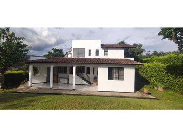 En venta casa campestre de 780 M2, San Joaquín, La Mesa Cund, 480 mill
