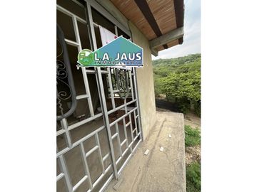 casa urbana de 114 M2 en 159 mill en San Joaquin, La Mesa Cund