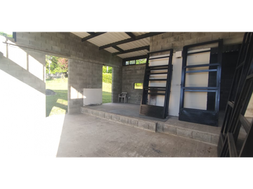 Se vende casa campestre de 144 M2 en 720 mill en La Mesa Cund.