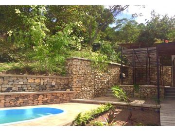 Se vende casa campestre de 144 M2 en 720 mill en La Mesa Cund.