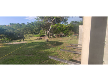Se vende casa campestre de 144 M2 en 720 mill en La Mesa Cund.