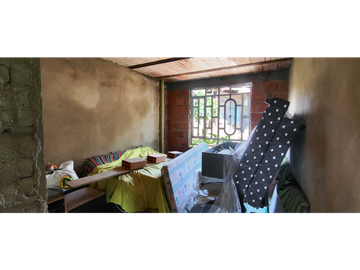 OPORTUNIDAD casa de 140 M2 aprox en 159 mill, San joaquin La Mesa