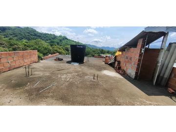 OPORTUNIDAD casa de 140 M2 aprox en 159 mill, San joaquin La Mesa
