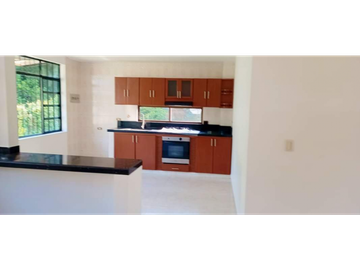 VENTA DE CASA CAMPESTRE DE 1100 M2 EN 650 MILL EN LA MESA CUND