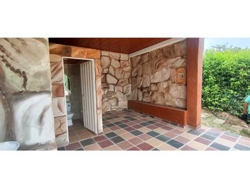 Venta de casa campestre de 2300 M2 en 1300 mill en San Joaquín La Mesa