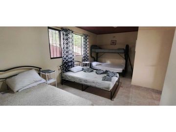 Venta de casa campestre de 2300 M2 en 1300 mill en San Joaquín La Mesa