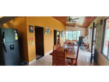 Venta de casa campestre de 2300 M2 en 1300 mill en San Joaquín La Mesa