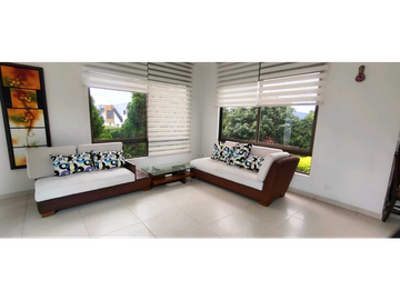 Casa campestre en Condominio de 1704 M2 con piscina en La Mesa cund