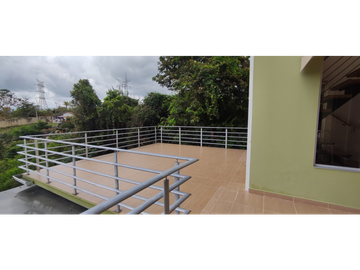 Casa campestre urbana de 800 M2 en 749 mill en La Mesa Cund