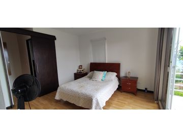 Casa campestre urbana de 800 M2 en 749 mill en La Mesa Cund