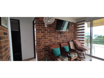 Casa campestre urbana de 800 M2 en 749 mill en La Mesa Cund
