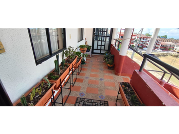 Venta de apartamento duplex de 130 M2 en 380 mill en La Mesa Cund, COL