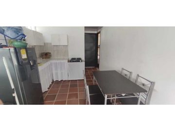 Venta de casalote de 1000 M2 en 180 mill en La Mesa Cund COL
