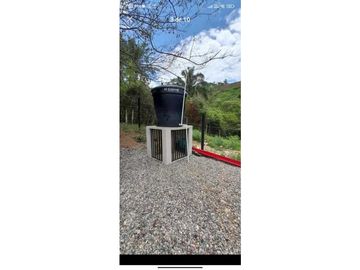 Venta de casalote de 1000 M2 en 180 mill en La Mesa Cund COL