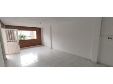 Venta de casa urbana de 162 M2 en 425 mill neg en La Mesa Cund
