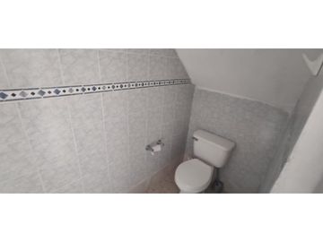 Venta de casa urbana de 162 M2 en 425 mill neg en La Mesa Cund