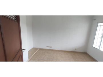Venta de casa urbana de 162 M2 en 425 mill neg en La Mesa Cund
