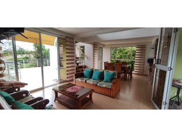 Se vende Casa campestre - Urbana, en La Mesa Cundinamarca