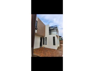 Se vende casa de 150 M2 en 410 MILL en La Mesa Cund, COL.