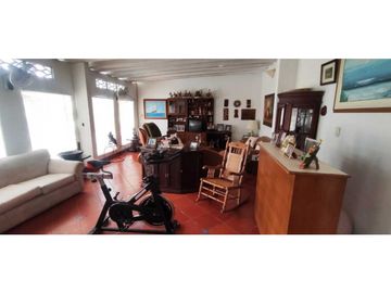 Casa para proyecto hotelero de 972 M2 en 1400 mill en Anapoima Cund