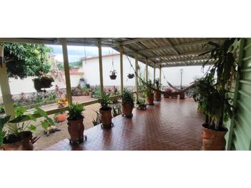 Casa para proyecto hotelero de 972 M2 en 1400 mill en Anapoima Cund