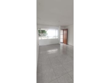 Casalote en conjunto de 450 M2 en 595 mill en La Mesa Cund, COL
