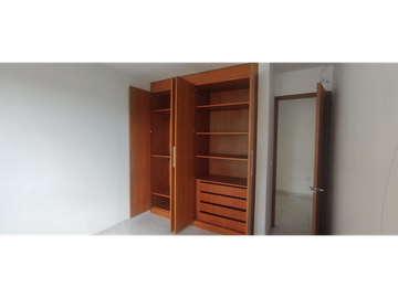 Casalote en conjunto de 450 M2 en 595 mill en La Mesa Cund, COL