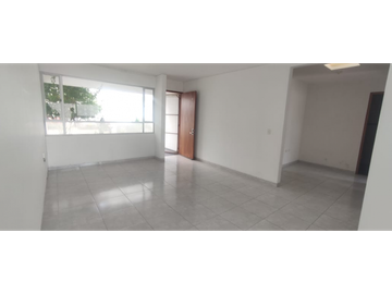 Casalote en conjunto de 450 M2 en 595 mill en La Mesa Cund, COL