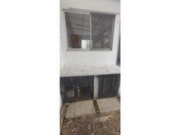 Casalote en conjunto de 450 M2 en 595 mill en La Mesa Cund, COL