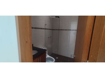 Casalote en conjunto de 450 M2 en 595 mill en La Mesa Cund, COL
