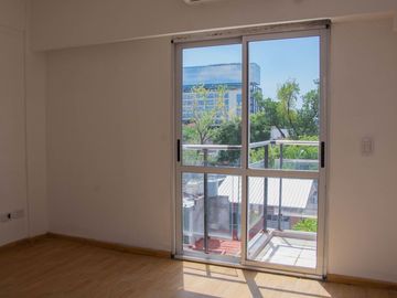 Venta departamento 2 amb con terraza y cochera