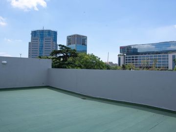 Venta departamento 2 amb con terraza y cochera