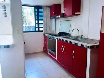 RENTA DE CASA EN CONDOMINIO CON SEGURIDAD EN LAS PALMAS CUERNAVACA