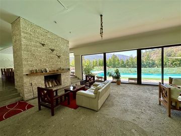 Casa en Venta en San Juan de Pirque