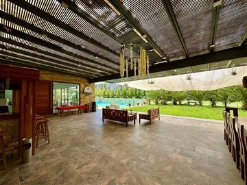Casa en Venta en San Juan de Pirque