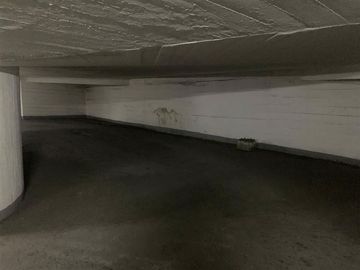 Estacionamiento en Venta en Amplio estacionamiento en Huerfanos