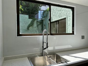 Casa en Venta en Valenzuela Puelma, La Reina