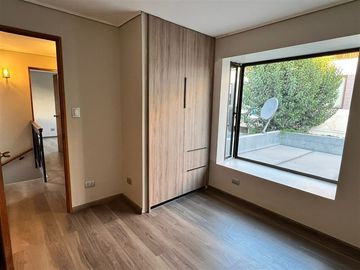 Casa en Venta en Valenzuela Puelma, La Reina