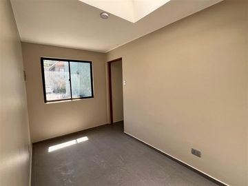 Casa en Venta en Valenzuela Puelma, La Reina